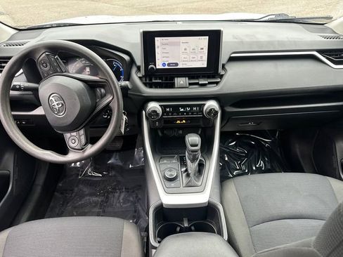 Certified 2025 Toyota RAV4 LE AWD/4WD image 24