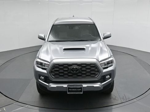 Used 2021 Toyota Tacoma TRD Sport w/ Technology Package image 35