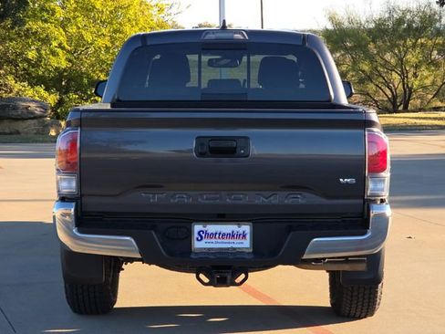 Used 2023 Toyota Tacoma TRD Off-Road AWD/4WD image 7