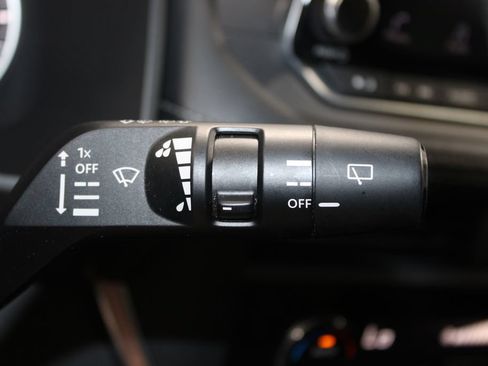 Used 2023 Nissan Rogue SV AWD/4WD image 36