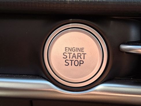 Certified 2025 Hyundai Tucson SE image 22