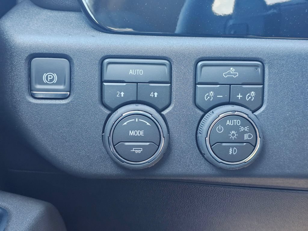 New 2026 Chevrolet Silverado 1500 RST w/ Redline Edition AWD/4WD image 33