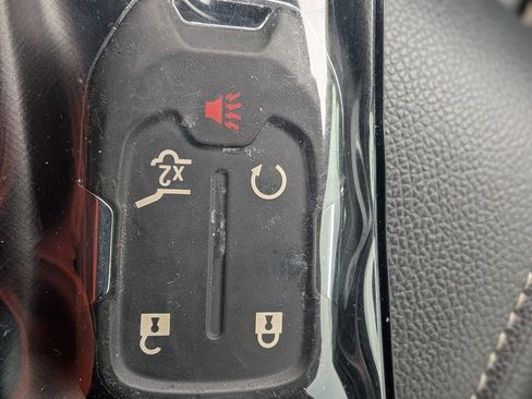 Certified 2023 GMC Acadia Denali w/ Denali Technology Package image 38