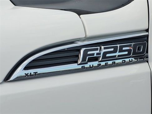 Used 2016 Ford F250 XLT w/ XLT Premium Package image 17