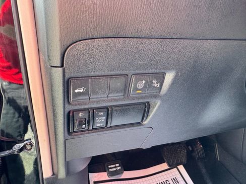 Used 2017 Nissan Armada Platinum w/ Captain Seat Package image 51