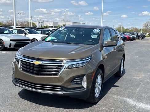 Used 2024 Chevrolet Equinox LT w/ Driver Convenience Package AWD/4WD image 7