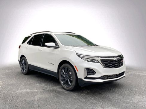 Used 2023 Chevrolet Equinox RS w/ RS Leather Package FWD image 2
