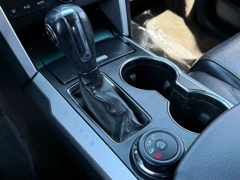 Used 2015 Ford Explorer XLT w/ Equipment Group 202A image 22