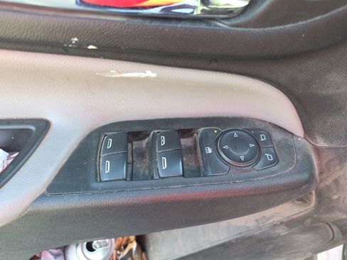 Used 2023 Chevrolet Equinox LS image 12