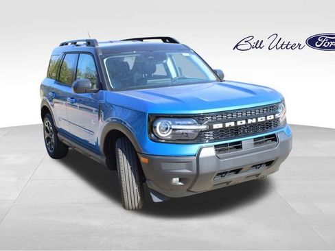 New 2025 Ford Bronco Sport Outer Banks image 2