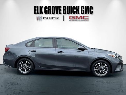 Used 2023 Kia Forte LXS w/ LXS Technology Package FWD image 3