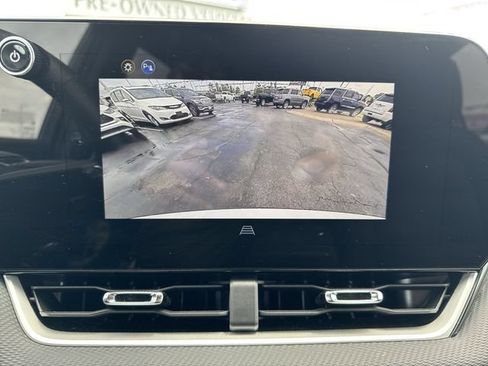 Used 2026 Chevrolet Equinox LT FWD image 24
