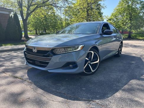 Used 2022 Honda Accord Sport image 4