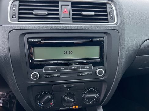 Used 2011 Volkswagen Jetta Sedan image 29