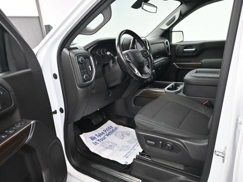 Used 2021 Chevrolet Silverado 1500 LT Trail Boss w/ Bed Protection Package image 9