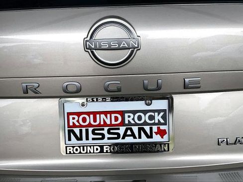 Certified 2025 Nissan Rogue Platinum w/ Platinum Premium Package image 10