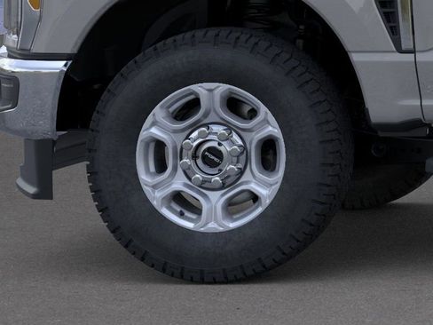 New 2026 Ford F350 XLT w/ FX4 Off-Road Package image 19