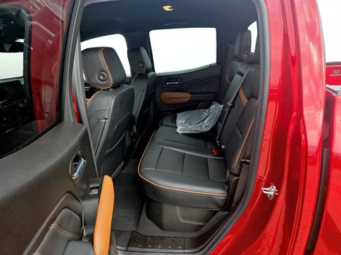 New 2026 GMC Canyon AT4 w/ AT4 Premium Package AWD/4WD image 28