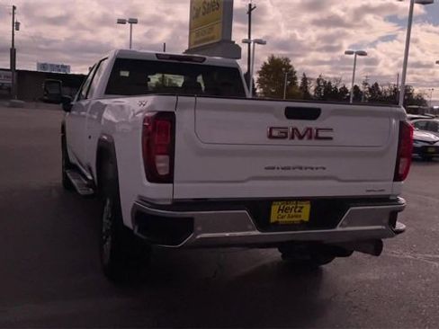 Used 2024 GMC Sierra 3500 SLE image 8