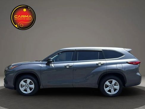 Used 2020 Toyota Highlander L FWD image 2