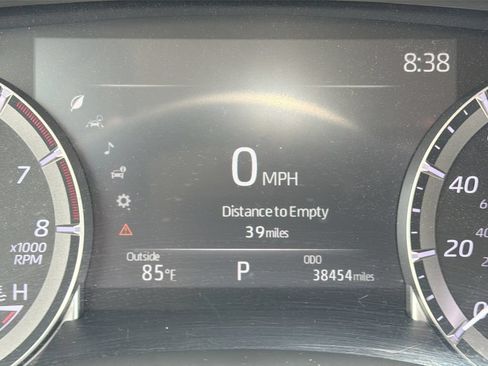 Used 2023 Toyota Highlander XLE FWD image 25