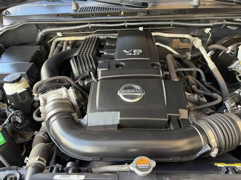 Used 2019 Nissan Frontier SL image 17