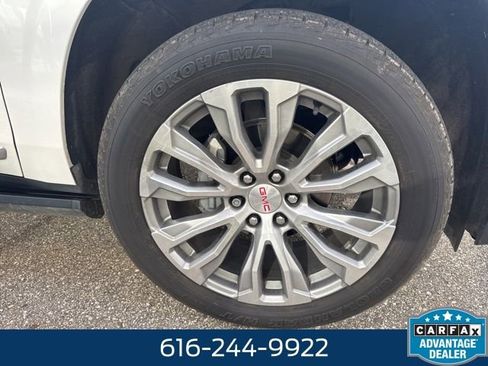Used 2021 GMC Yukon Denali AWD/4WD image 8