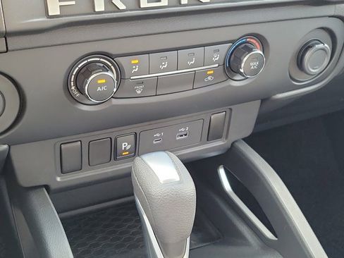 Certified 2025 Nissan Frontier SV image 29