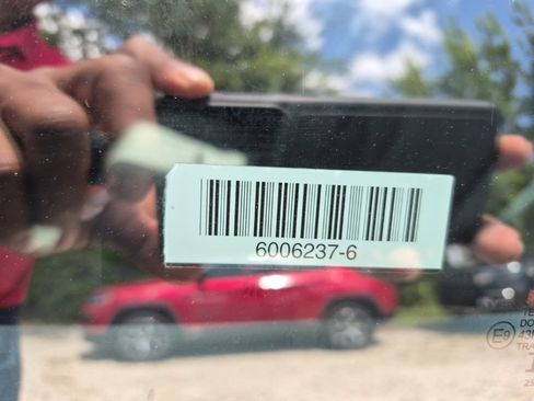 Used 2025 Honda Accord LX image 9