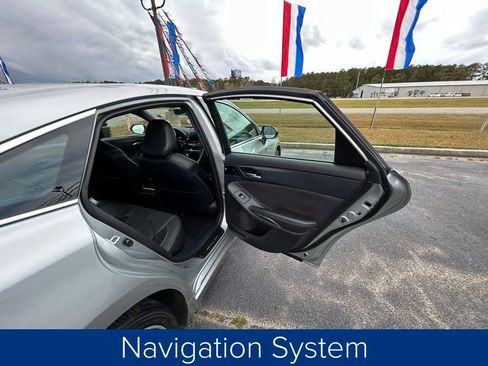 Used 2021 Toyota Avalon Touring image 20