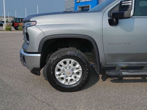 Used 2024 Chevrolet Silverado 3500 LTZ AWD/4WD image 11