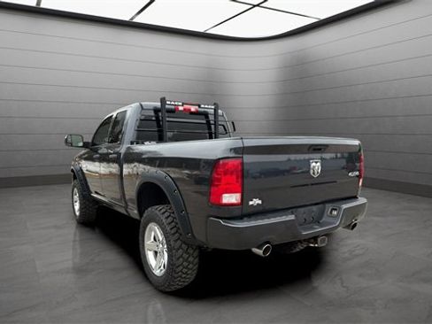 Used 2017 RAM 1500 Express image 4