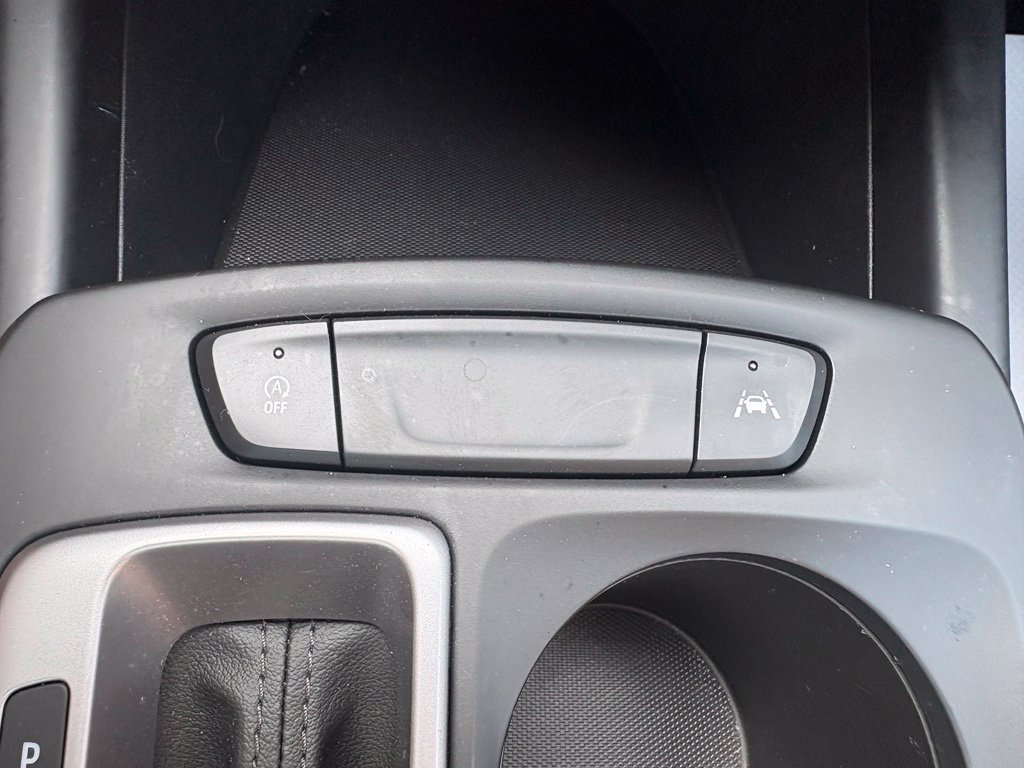 Used 2025 Chevrolet Trax LS FWD image 4