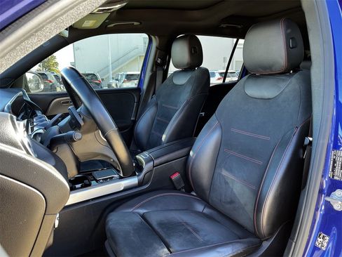 Used 2021 Mercedes-Benz GLB 250 image 23