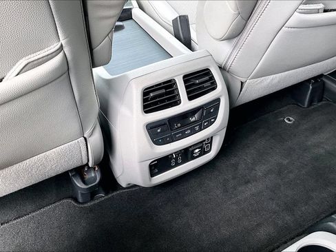 Used 2020 Honda Pilot Elite image 34