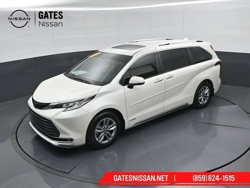 Used 2021 Toyota Sienna Limited w/ Protection Package (TMS) FWD image 55