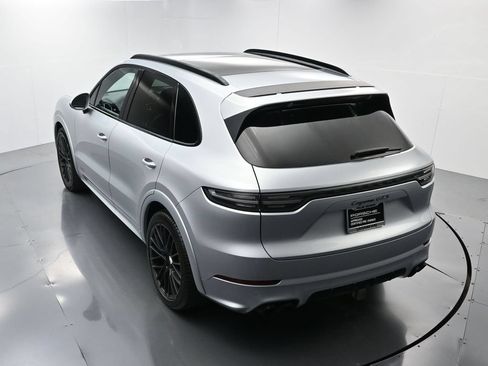 Certified 2021 Porsche Cayenne GTS AWD/4WD image 35