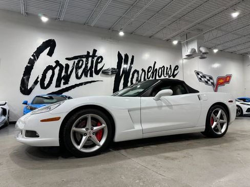 Used 2011 Chevrolet Corvette Convertible w/ Preferred Equipment Group RWD image 19