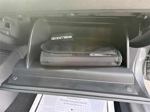 Used 2024 Nissan Altima 2.5 SV w/ SV Premium Package image 18