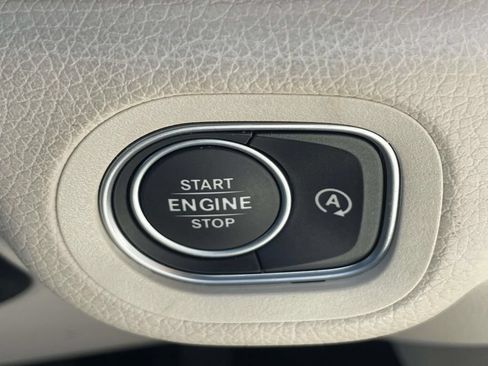 Used 2025 Mercedes-Benz GLE 350 4MATIC image 26