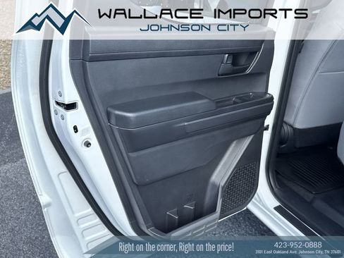 Used 2025 Toyota Tacoma SR5 image 34