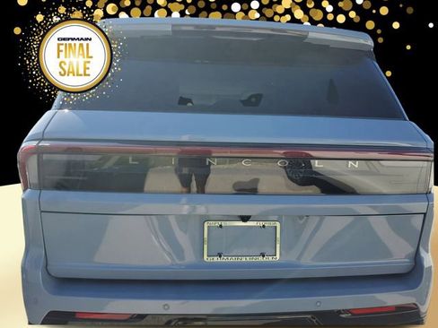 New 2025 Lincoln Navigator Reserve image 14