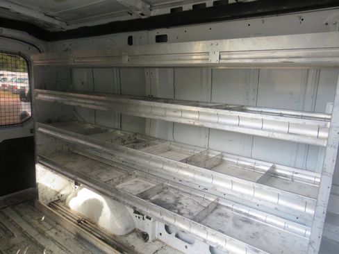 Used 2017 Ford Transit 250 130 Medium Roof image 32