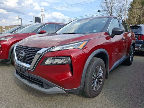 Used 2023 Nissan Rogue S AWD/4WD image 3