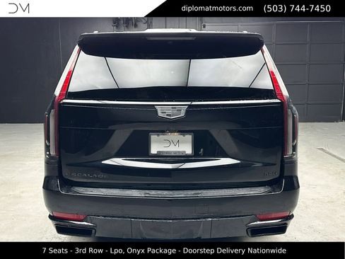 Used 2023 Cadillac Escalade ESV Sport Platinum w/ LPO, ONYX Package AWD/4WD image 6