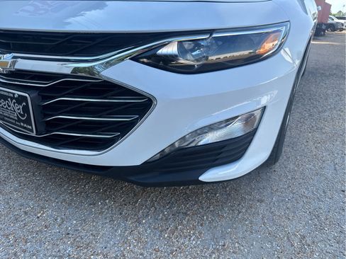 Used 2024 Chevrolet Malibu LT image 11
