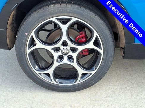 New 2025 Alfa Romeo Tonale Veloce w/ Premium Package image 6