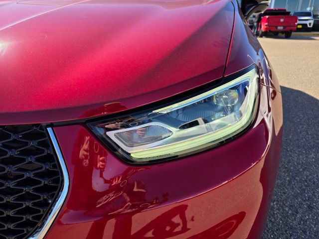 New 2026 Chrysler Pacifica Select AWD/4WD image 3