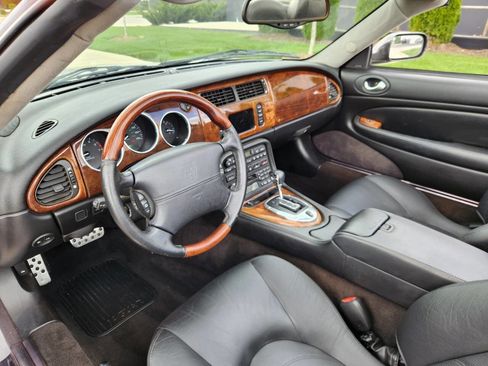 Used 2004 Jaguar XK8 Convertible image 7
