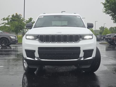 Used 2025 Jeep Grand Cherokee L Laredo w/ Luxury Tech Group I image 12